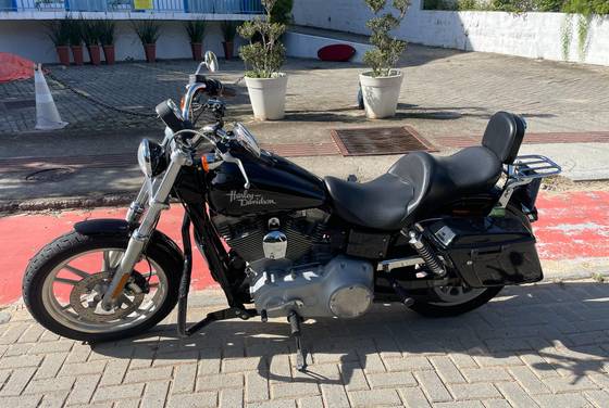 HARLEY-DAVIDSON DYNA SUPER GLIDE 